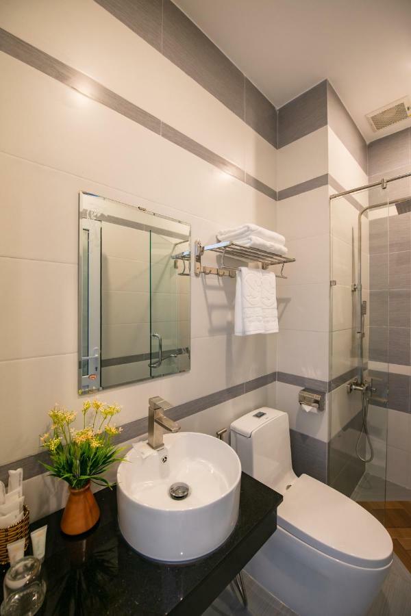 Thoi Binh Hotel Cam Lam Exterior photo